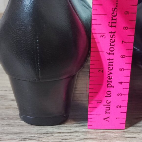 Clarks Everyday Sugar Plum Leather Pumps 9 Black Block Heel Slip On Dress Shoes - Picture 6 of 16